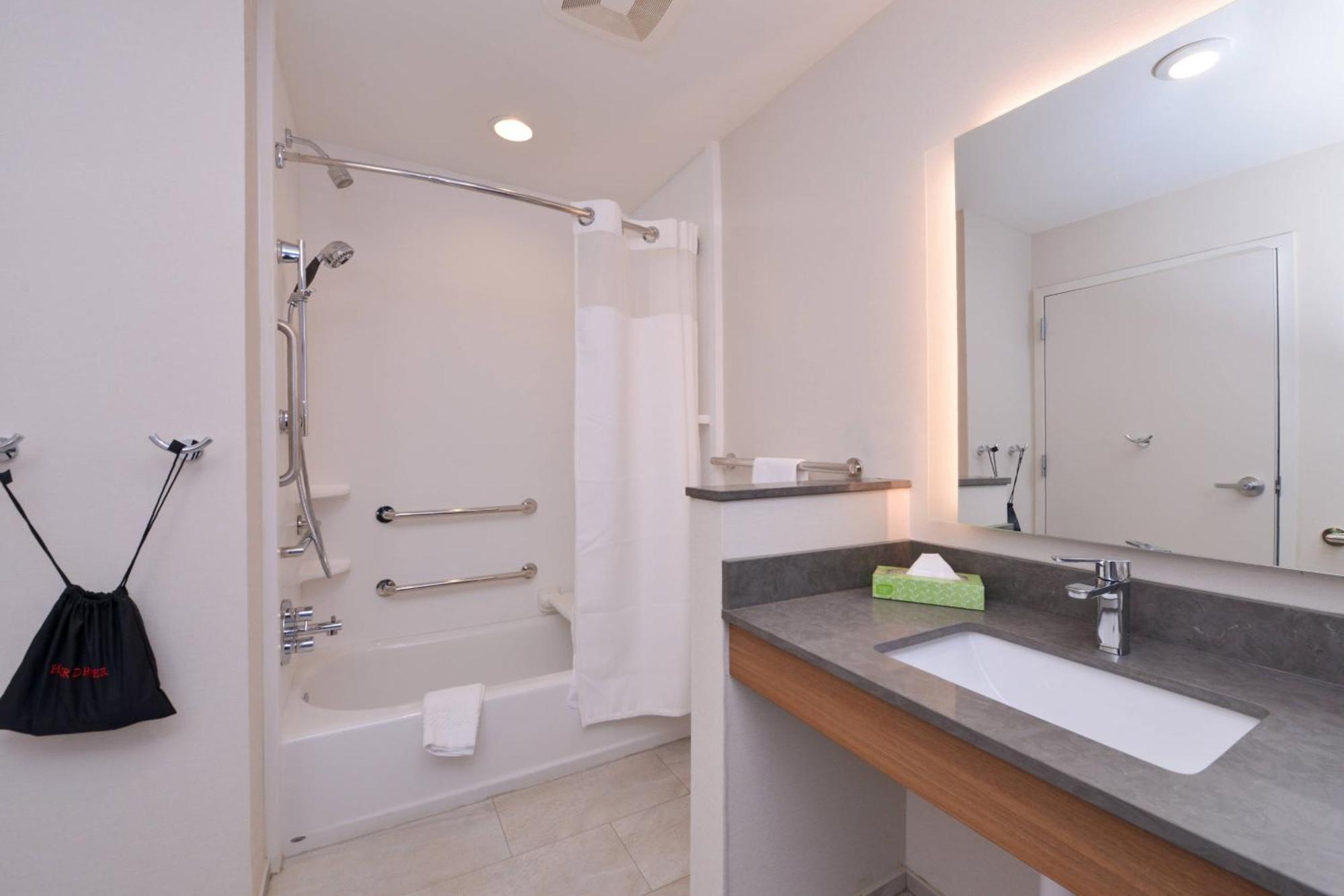 Fairfield & By Marriott Columbus Grove Hotel 3*